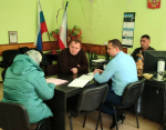 Денис Олейник совместно с прокурором Раздольненского района Вячеславом Черниковым провели выездной прием граждан в Березовском сельском поселении