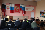 Денис Олейник совместно сотрудниками ГИБДД ОМВД России по Раздольненскому району провели совещание по вопросу организации деятельности по перевозке пассажиров легковым такси на территории Раздольненского района
