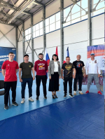 В Раздольном прошел ежегодный турнир по греко - римской борьбе, посвященный Дню Победы